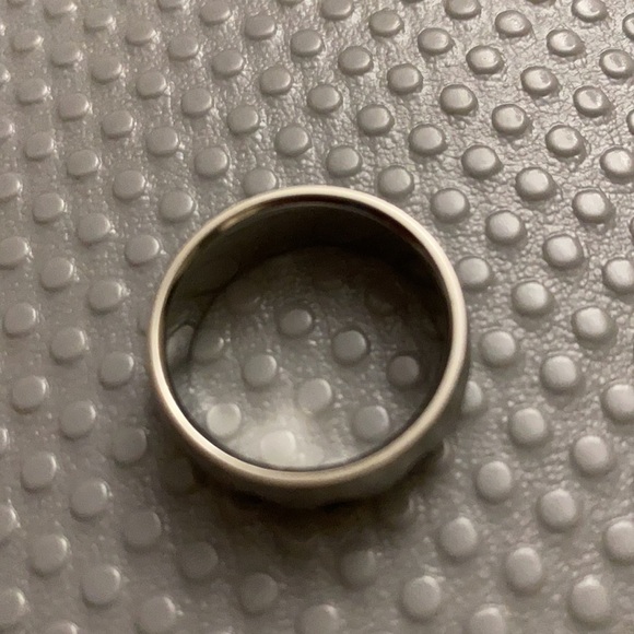 Ring - Picture 3 of 3